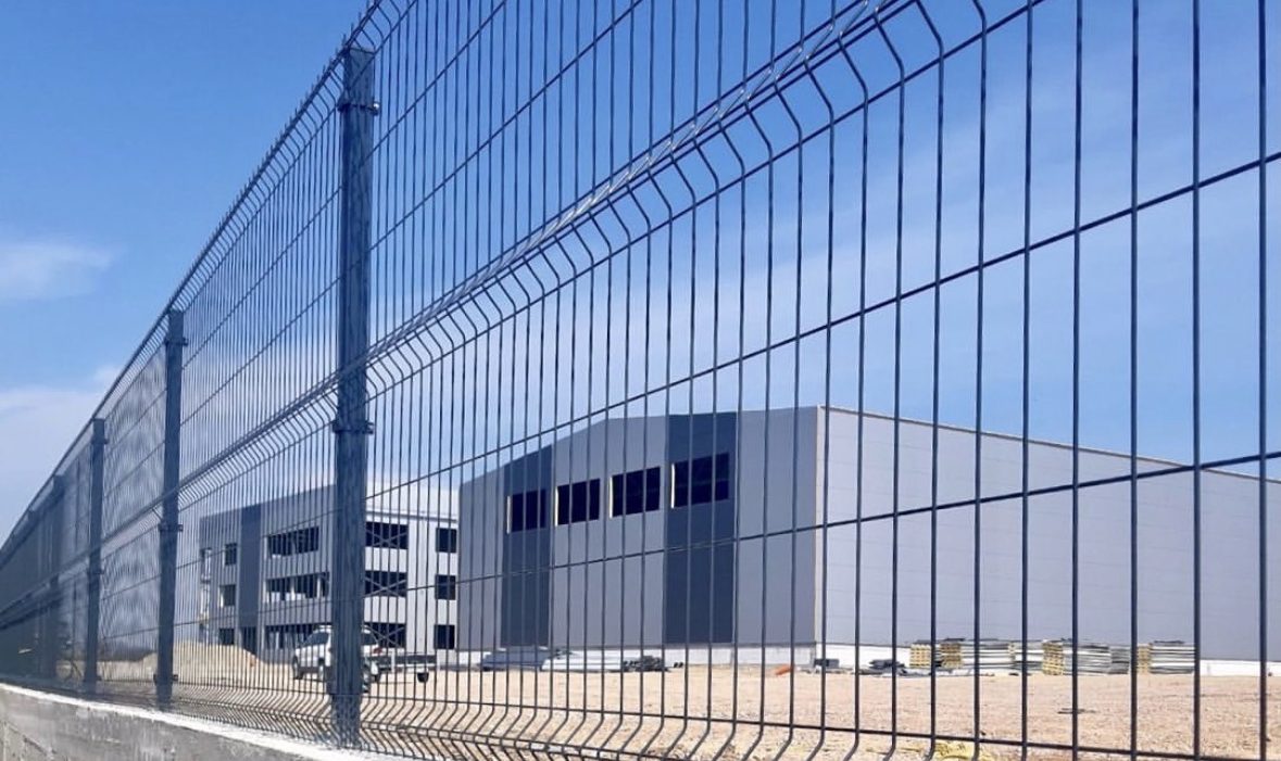 pocinfikovana plastificirana panelna ograda novi sad