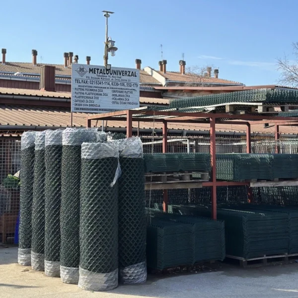 pocinfikovano i plastificirano univerzal pletivo metalounivertal